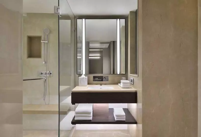 هتل Courtyard By Marriott Gorakhpur