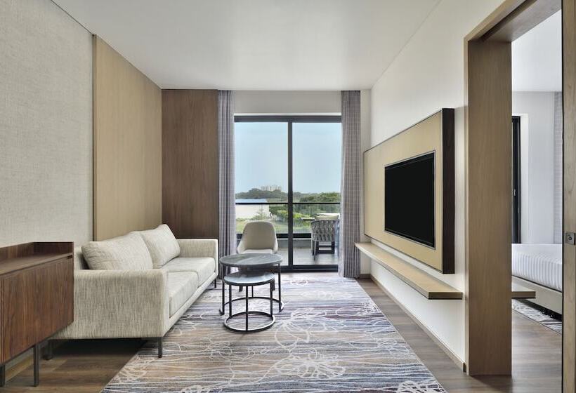 Отель Courtyard By Marriott Gorakhpur