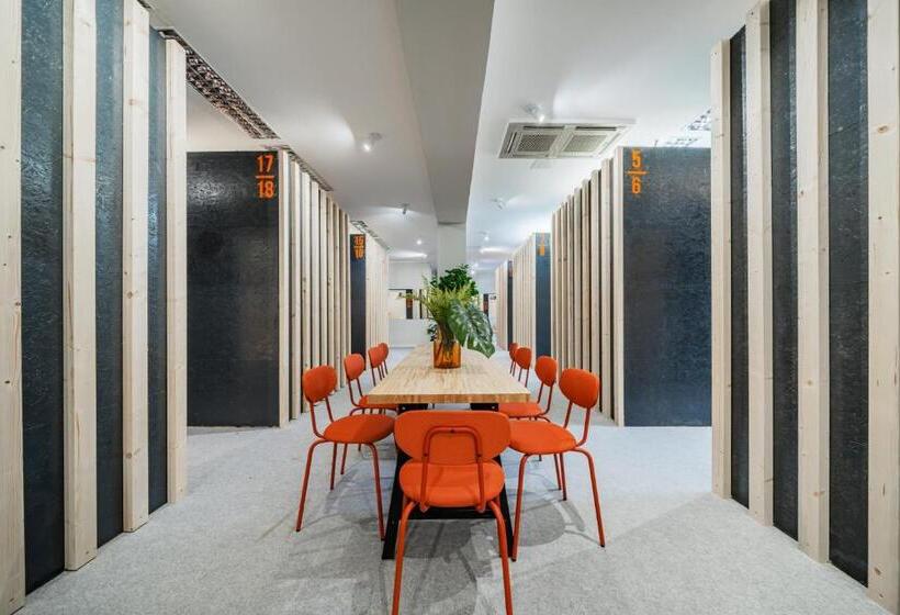 هتل کپسول Cubes By Tegetthoff