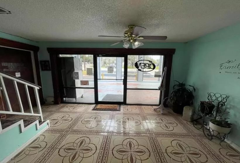 Hotelli Regency Inn By Oyo Three Rivers