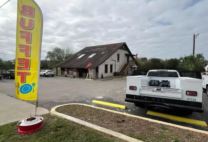 Hotelli Regency Inn By Oyo Three Rivers