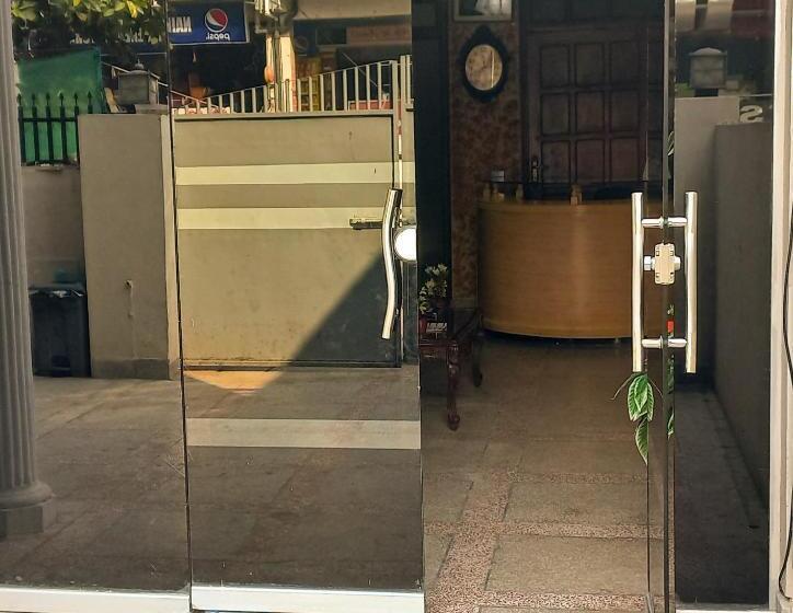 پانسیون Capital Home One