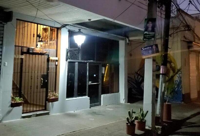 پانسیون Tus Recuerdos