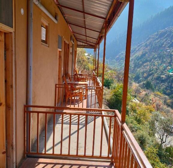 אתר נופש Pyare Cafe Cottages And Tents