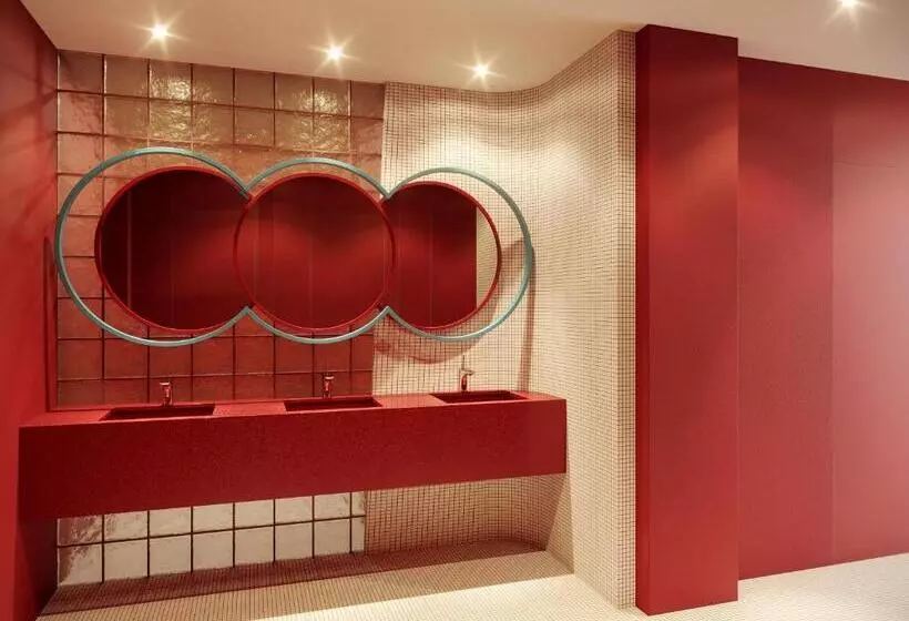 The Boc Hostels Beach