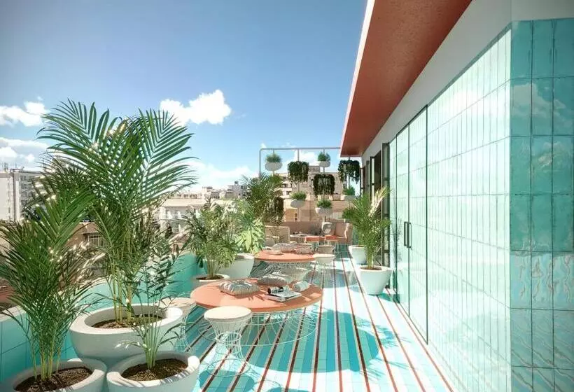 The Boc Hostels Beach