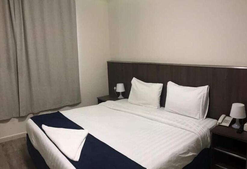 حياة المدينة الفندقية