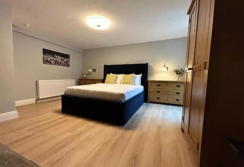 Apartments At The Black