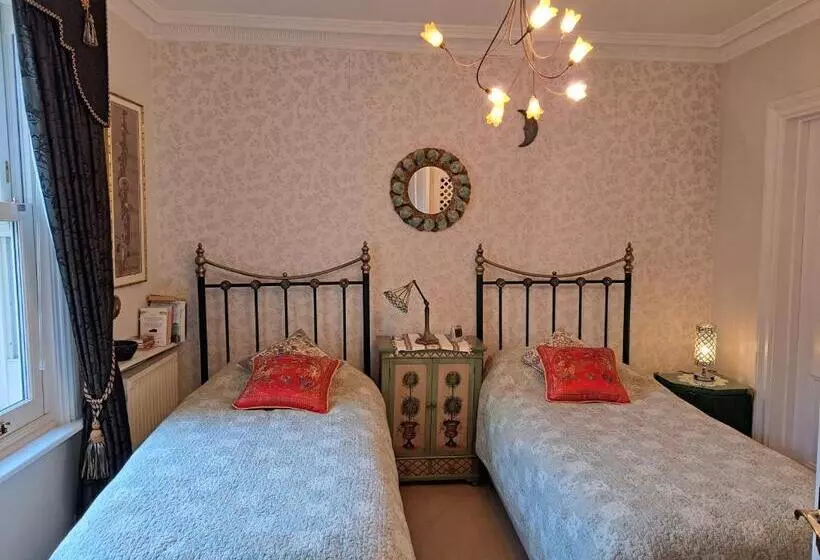 Bed and Breakfast Lloyds Penthouse