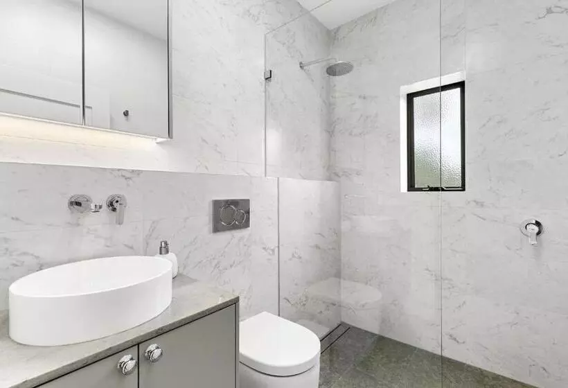 Hamilton Lodge Apartments By Urban Rest