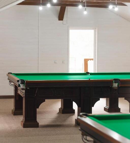 Szálloda парк готель там, де гори..