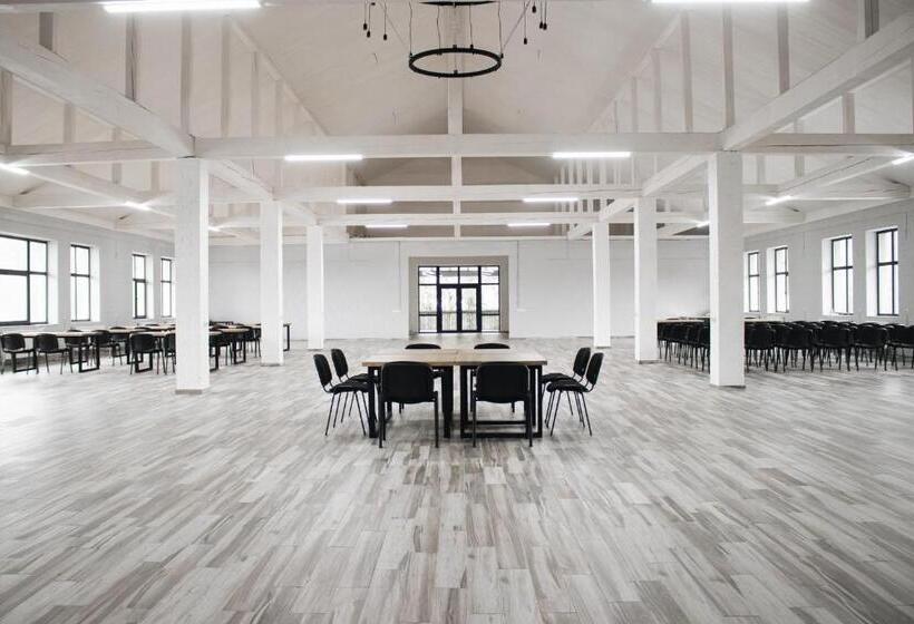 Szálloda парк готель там, де гори..