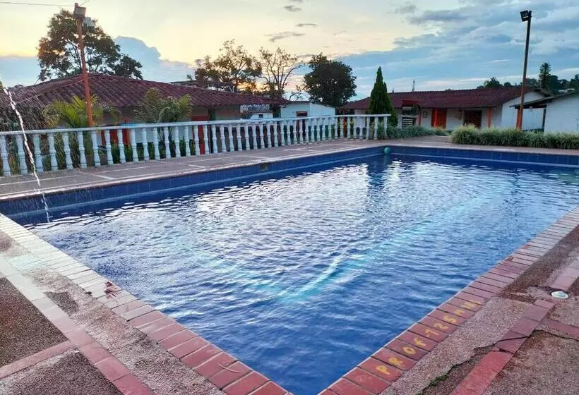 ホテル Finca Turística La Bahía