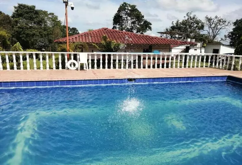 ホテル Finca Turística La Bahía