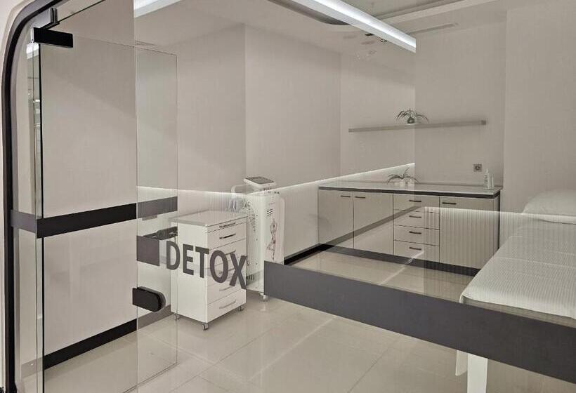 هتل Medworld Cosmos Health & Rehabilitation Center