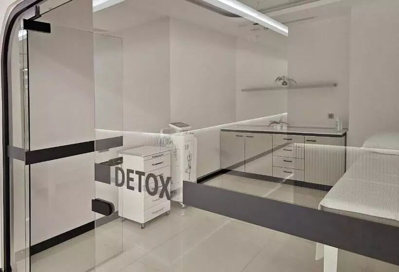 هتل Medworld Cosmos Health & Rehabilitation Center