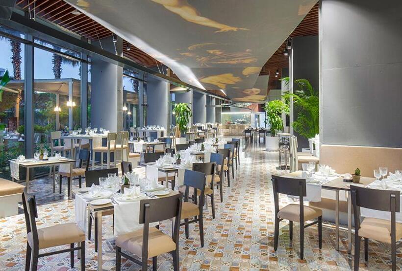 هتل Medworld Cosmos Health & Rehabilitation Center