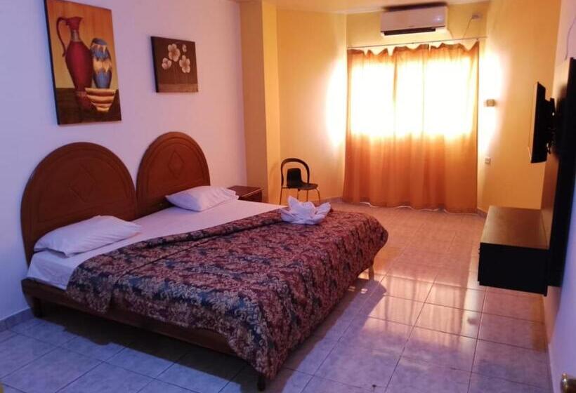 בית מלון כפרי Olmedo Plaza