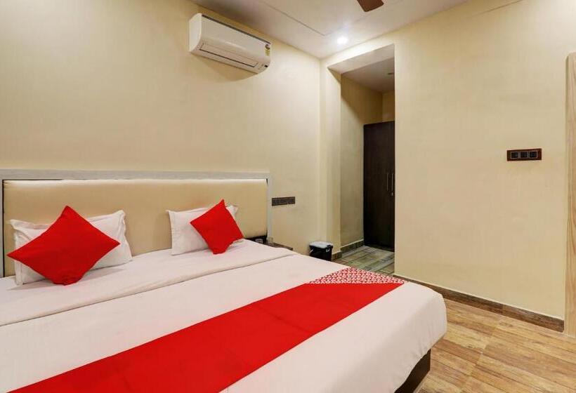 هتل Oyo Flagship Royal Guest House