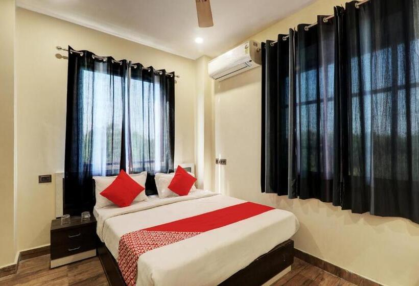 هتل Oyo Flagship Royal Guest House