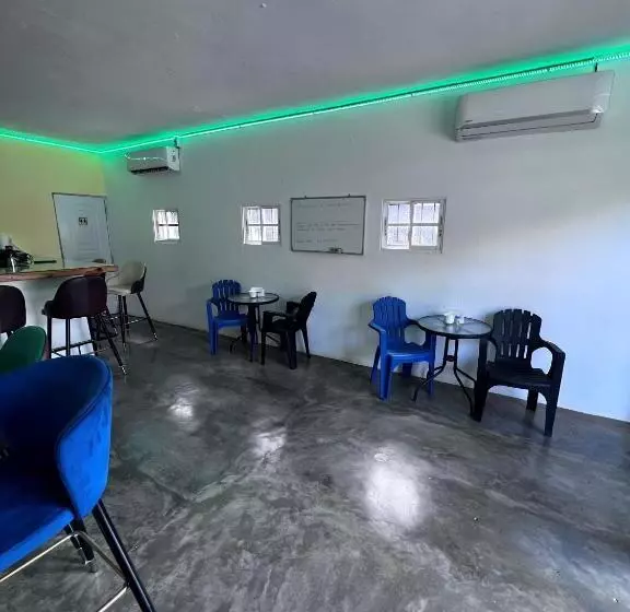 ホテル Sunrise Internet Cafe And