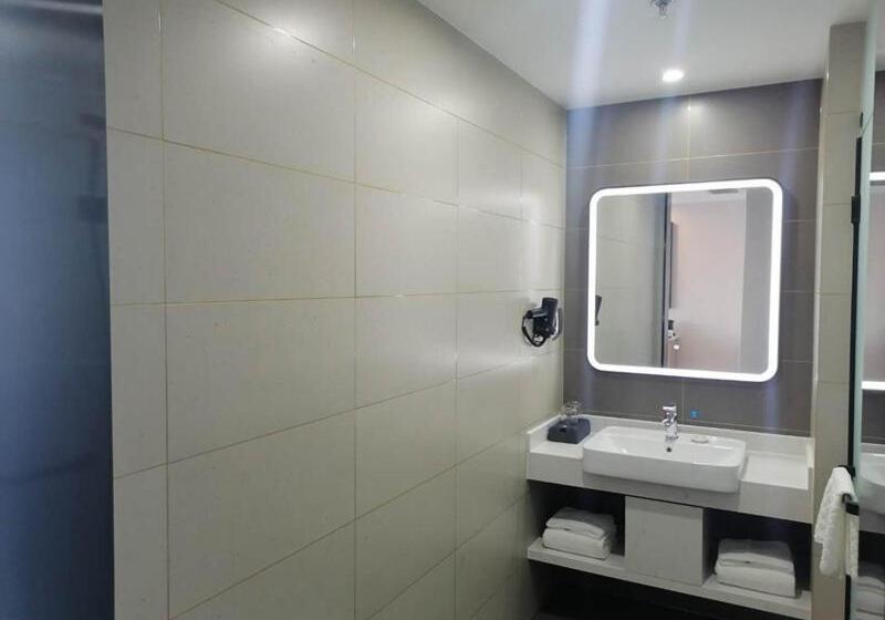 فندق Thank Inn Plus Weifang Kuiwen District Century Taihua People S Hospital