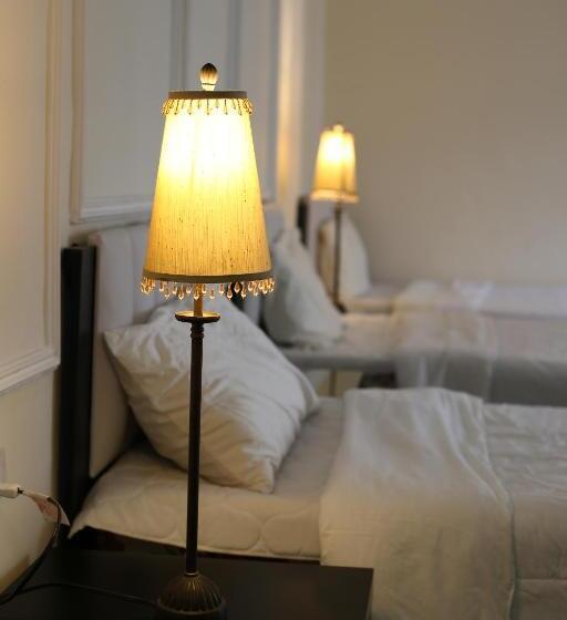 هتل The 1st Night