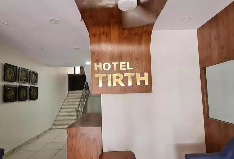 ホテル Tirth