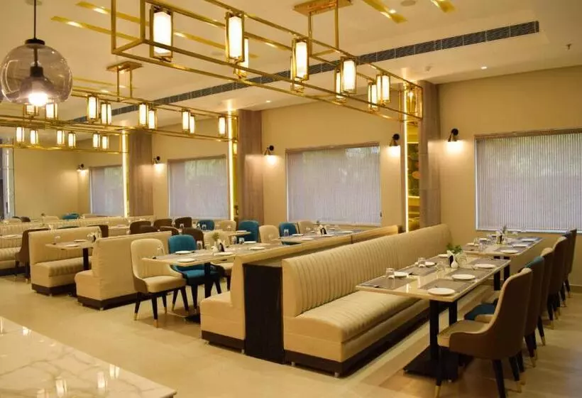 ホテル Tulip Inn Shravasti