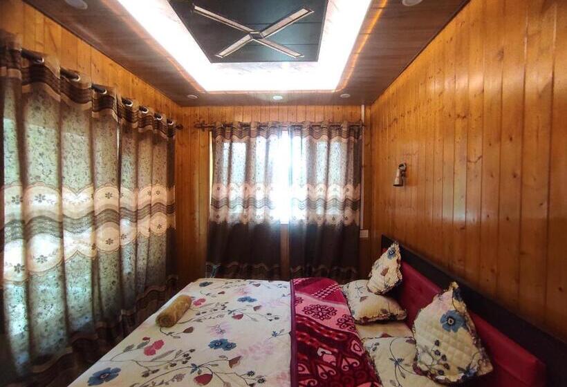 New Zum Zum Hotel & Restaurant