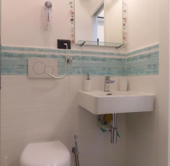 پانسیون Amici Holidey Camera Stazione