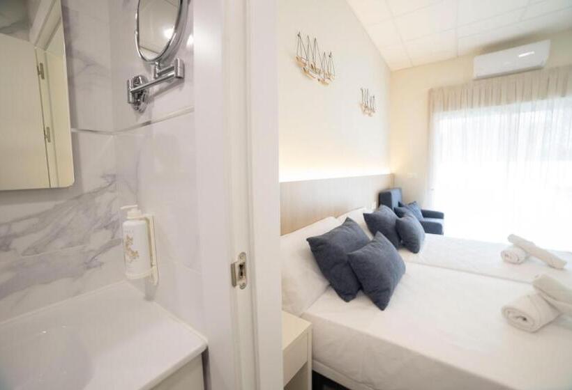 پانسیون Hostal Altea Karma