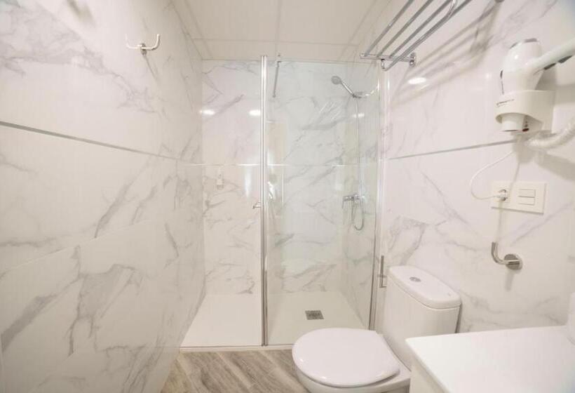 پانسیون Hostal Altea Karma