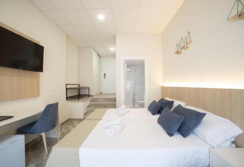 پانسیون Hostal Altea Karma