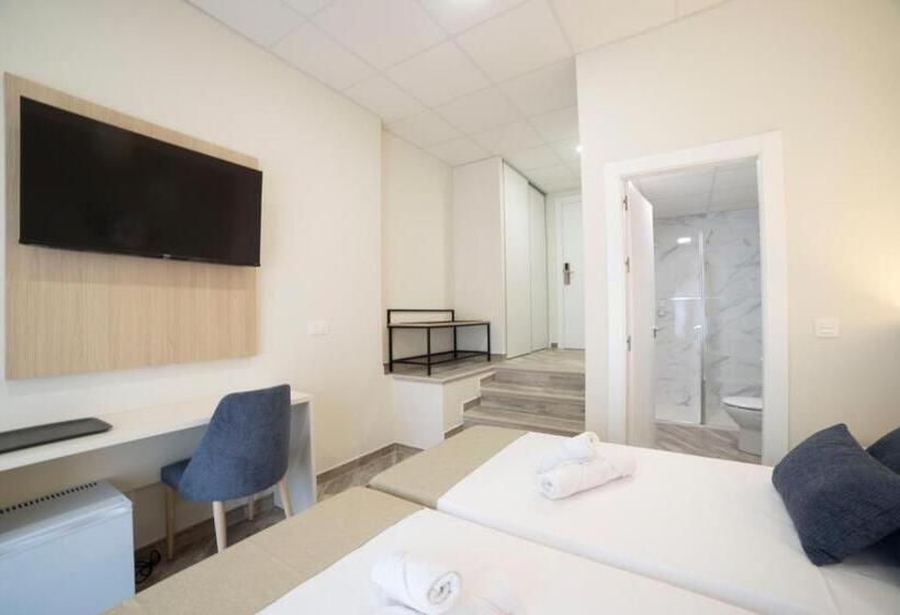 پانسیون Hostal Altea Karma