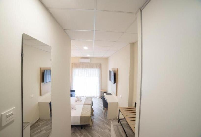 پانسیون Hostal Altea Karma