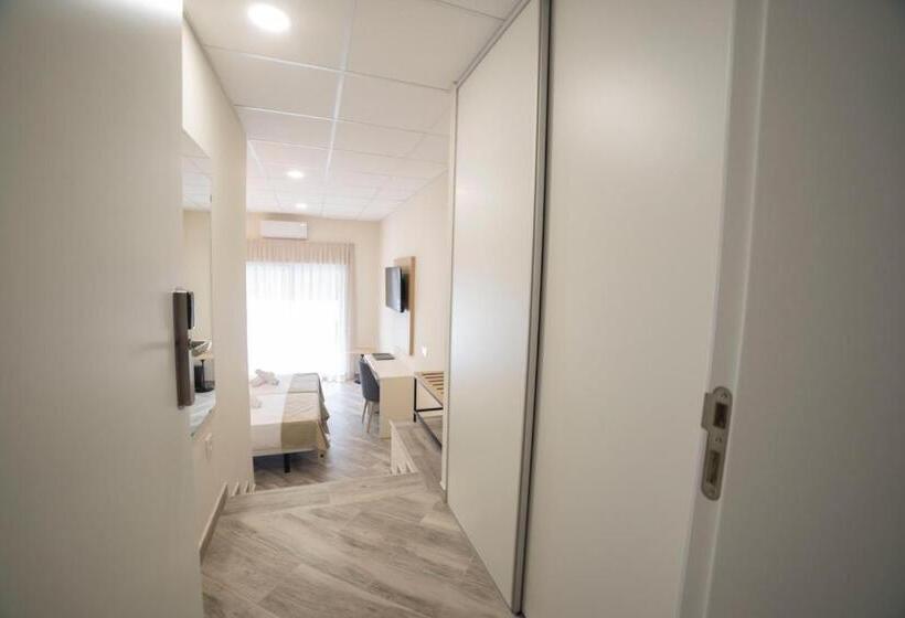 پانسیون Hostal Altea Karma