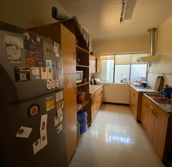 پانسیون Hostel Cartel 405