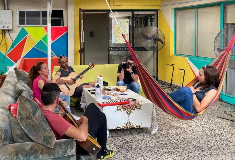 پانسیون Hostel Cartel 405