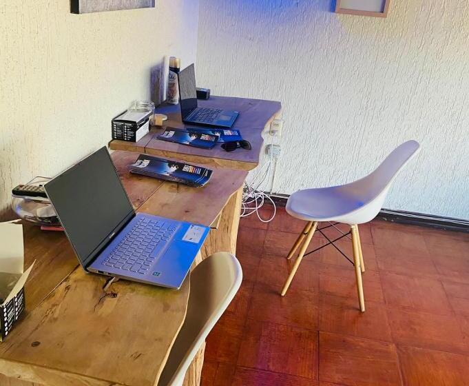 پانسیون Hostel Cartel 405