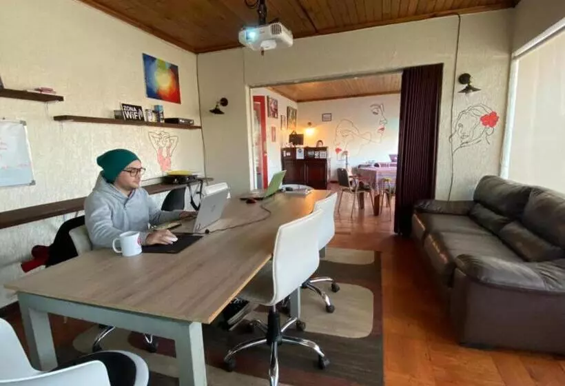 ペンション Hostel Cartel 405