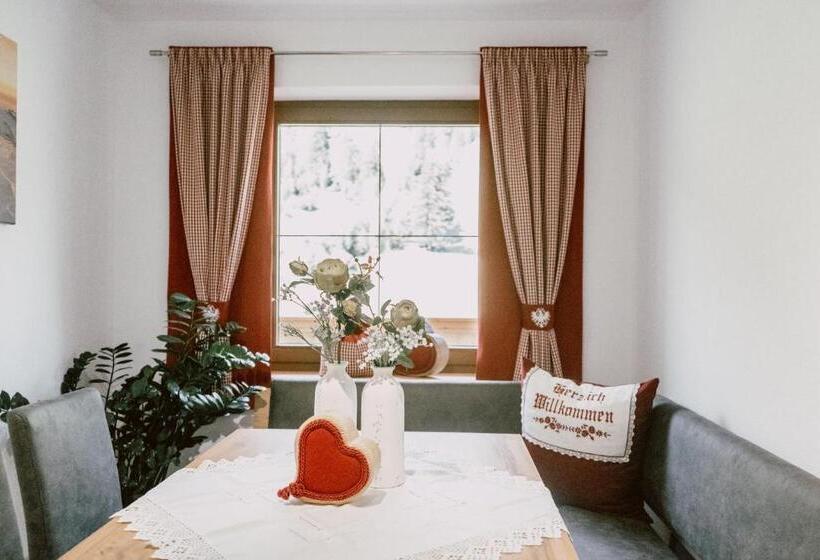 ペンション Nedererhof   Zimmer Edelweiß Mit Gemeinschaftsküche