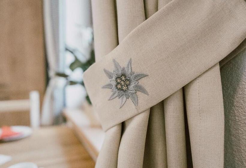 פנסיון Nedererhof Zimmer Edelweiß Mit Gemeinschaftsküche