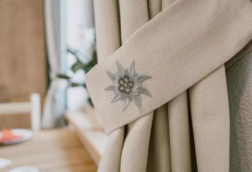 Majatalo Nedererhof   Zimmer Edelweiß Mit Gemeinschaftsküche