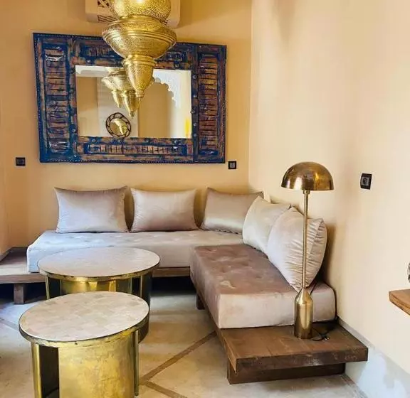 پانسیون Riad Casa Nomad