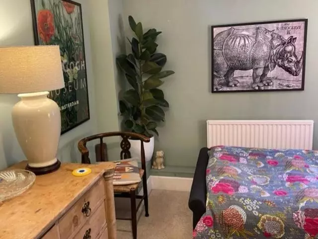 Majatalo The Totnes Guest House. Upstairs At Zappa S