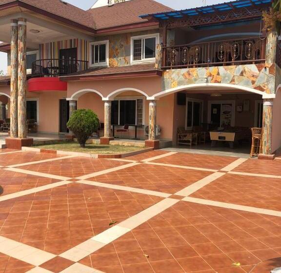 Royal Kamak Hotel Tema