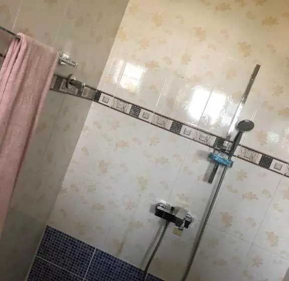 Royal Kamak Hotel Tema