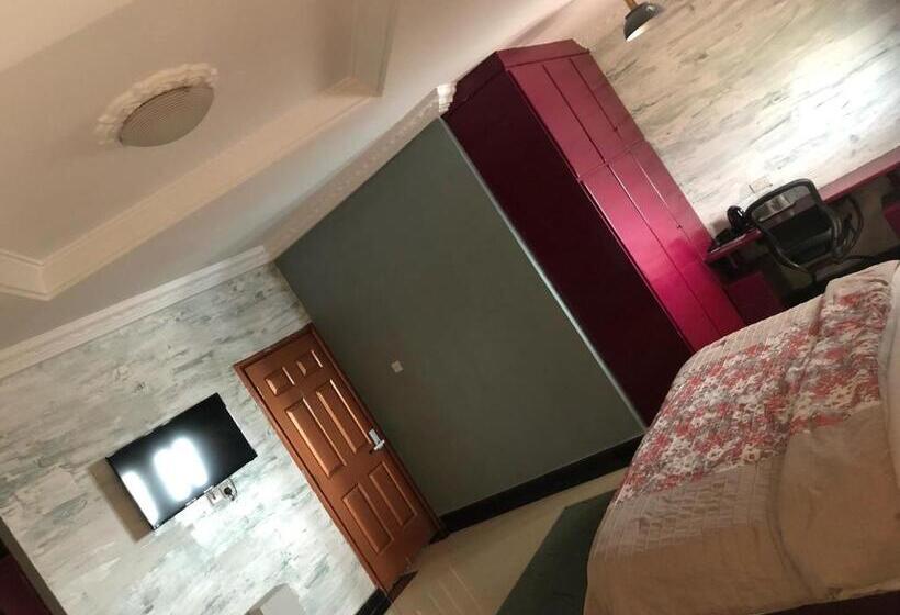 Royal Kamak Hotel Tema