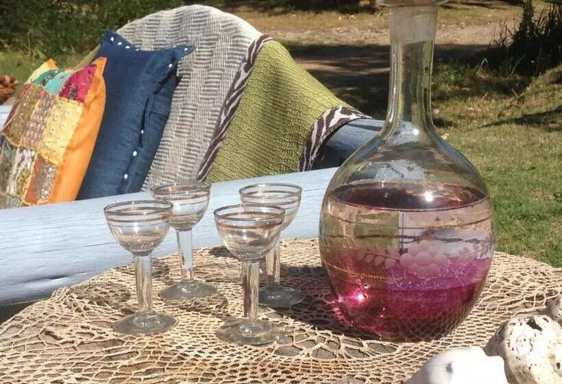 Retkeilymaja Baraka   Posada